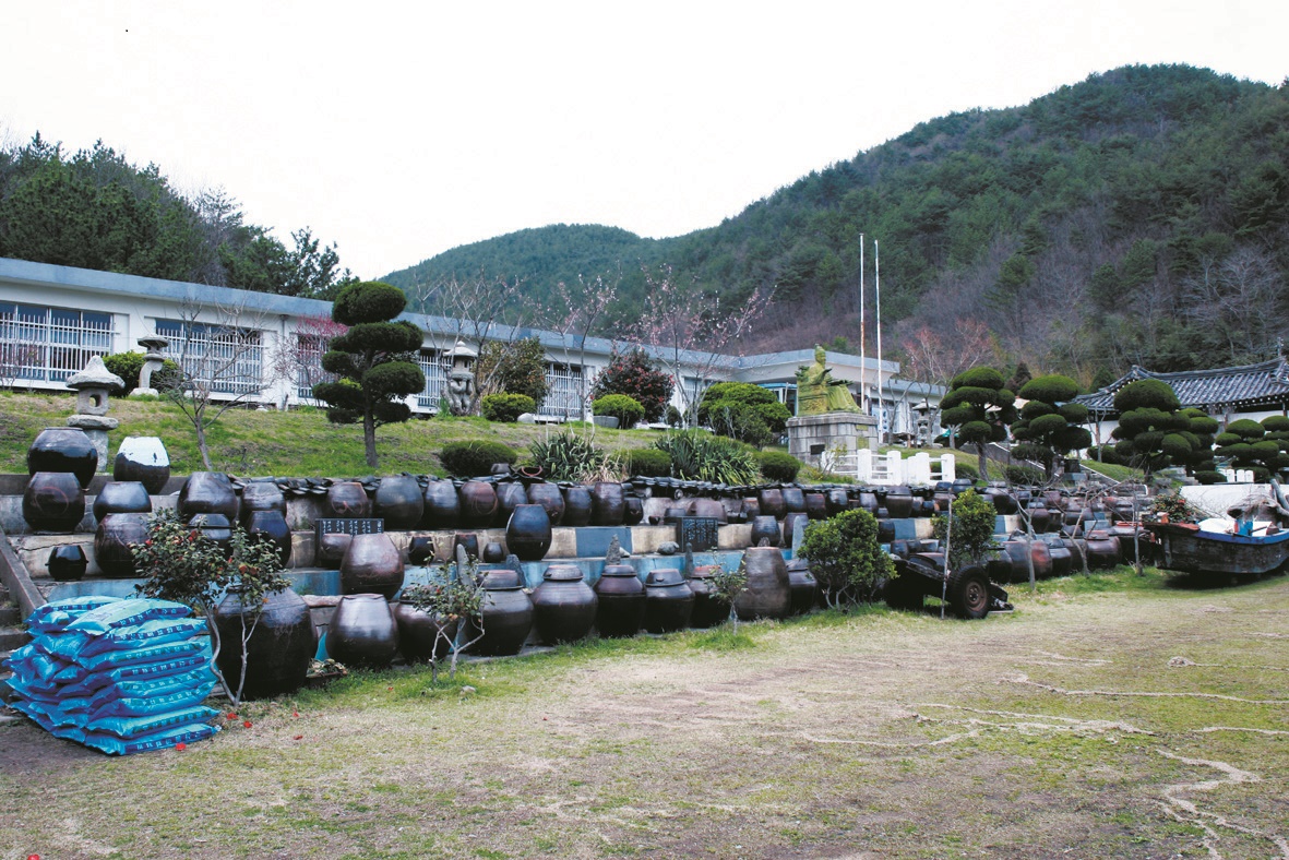 땅굴 끝에서 만나는 바다 — 거제 보물찾기 1박 2일